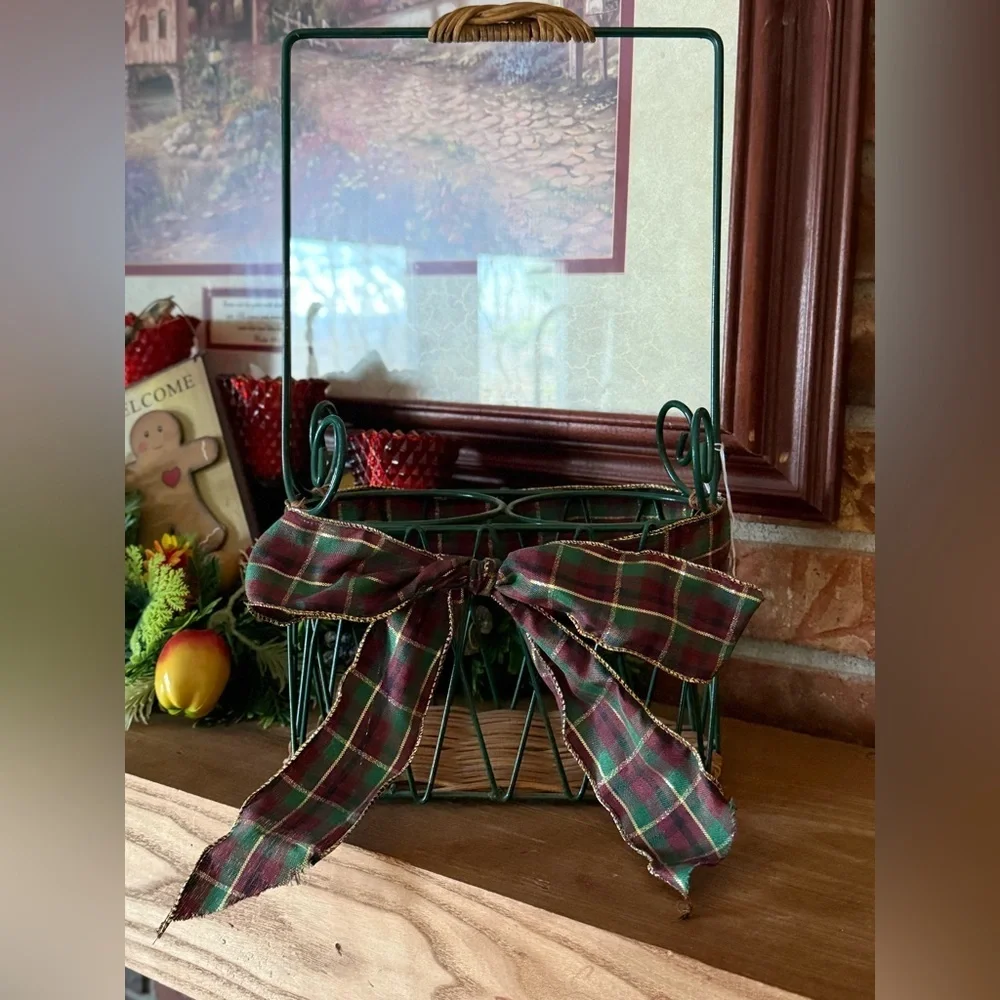Vintage 1992 Holiday Wine Green Wire Wicker Basket with Plaid Bow